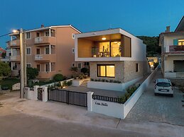 Villa Sea Song