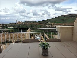 Veduta ta' Pinu Holiday Residences