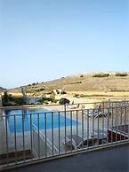 Veduta ta' Pinu Holiday Residences