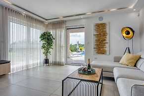 Sea View Villa With Pool