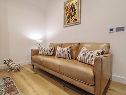 Oakwood Mews