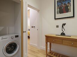 Oakwood Mews