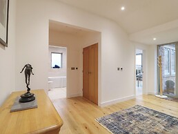 Oakwood Mews