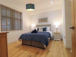 Oakwood Mews