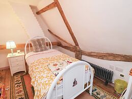 The Hare and Bumblebee Cottage