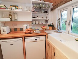 The Hare and Bumblebee Cottage