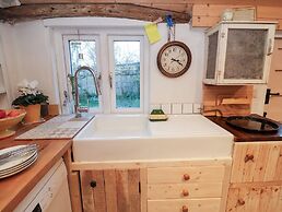 The Hare and Bumblebee Cottage