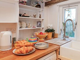 The Hare and Bumblebee Cottage