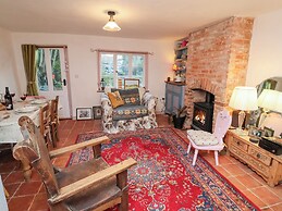 The Hare and Bumblebee Cottage
