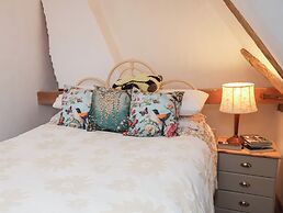 The Hare and Bumblebee Cottage