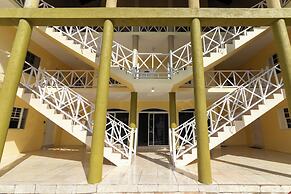 3rd Floor Condo Tower Isle 24hr Security