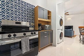 3rd Floor Condo Tower Isle 24hr Security
