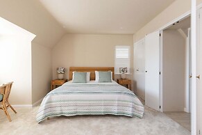 Coastal Comfort for 6 Felpham Beach