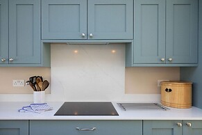 Coastal Comfort for 6 Felpham Beach