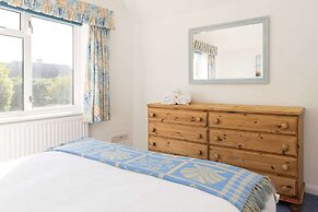 Coastal Comfort for 6 Felpham Beach