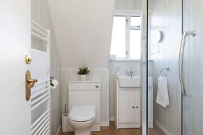 Coastal Comfort for 6 Felpham Beach