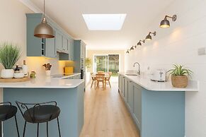 Coastal Comfort for 6 Felpham Beach