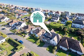 Coastal Comfort for 6 Felpham Beach