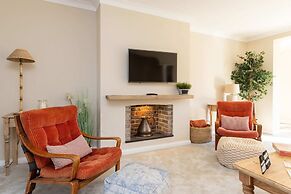 Coastal Comfort for 6 Felpham Beach