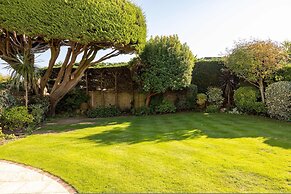 Coastal Comfort for 6 Felpham Beach