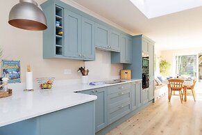 Coastal Comfort for 6 Felpham Beach