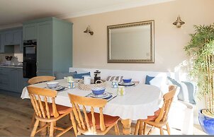 Coastal Comfort for 6 Felpham Beach