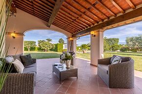 Country Home in Lucca Near Tuscan Wineries