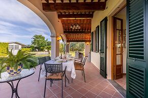 Country Home in Lucca Near Tuscan Wineries