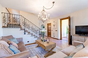 Country Home in Lucca Near Tuscan Wineries