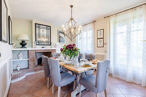Country Home in Lucca Near Tuscan Wineries
