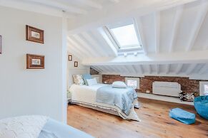 Apartment in Lucca Near Cathedral Square