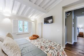 Apartment in Lucca Near Cathedral Square