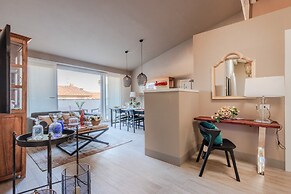 Apartment in Lucca Near Torre Delle Ore