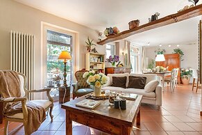 Farmhouse in Lucca With Private Pool