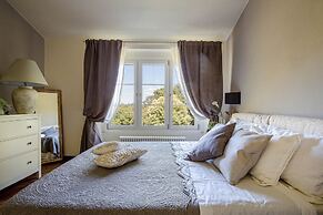 Farmhouse in Lucca With Private Pool