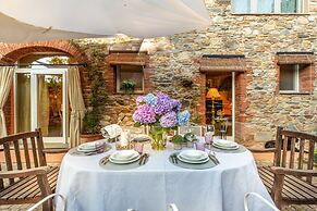 Farmhouse in Lucca With Private Pool