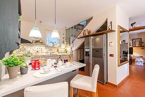 Farmhouse in Lucca With Private Pool