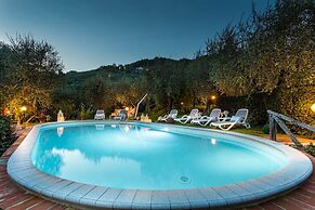 Villa in Lucca With Pool Near Tuscan Coast