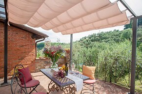 Villa in Lucca With Pool Near Tuscan Coast
