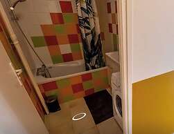 Private Room in a Shared Flat - Lyon 8e