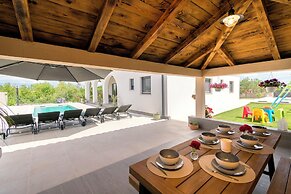 Villa Olivarum