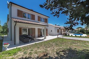 Villa Ana