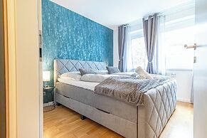 Nice 1BR 1LR Apartment City Center