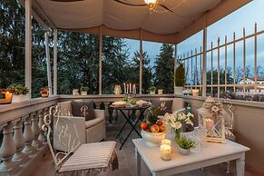 Apartment in Lucca With Terrace Views