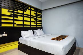 Tripletree Majestiq Hotel