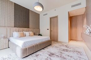 Sophisticated Interior near Hayat Beach