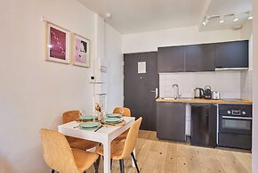 Charming Apartment in Boulogne,