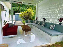Beautiful Villa Between Jungle, sea and Mountain