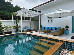 Beautiful Villa Between Jungle, sea and Mountain