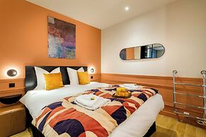 Place des Vosges, Apartment With Air Conditioning